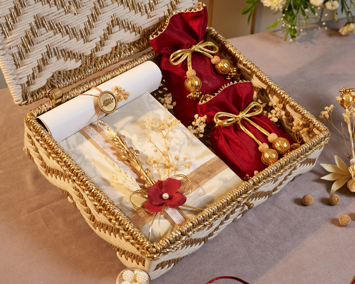 The Ivory & Gold Royale Box (Scroll)