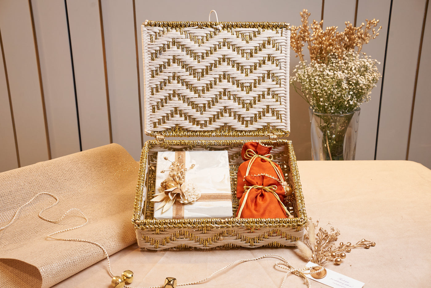 Threads of Tradition - Ivory & Gold box - L